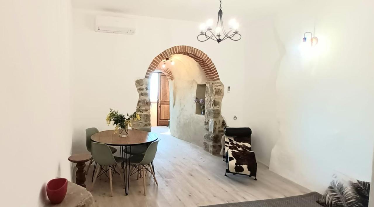 Casa Angolo Cantina Nel Castello Montegiovi Buitenkant foto